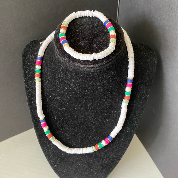 Necklace and bracelet set - Picture 6 of 8